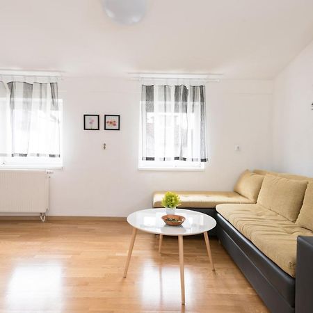 Apartmani Kod Marka Pozega Εξωτερικό φωτογραφία