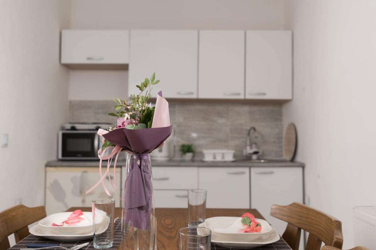 Apartmani Kod Marka Pozega Εξωτερικό φωτογραφία