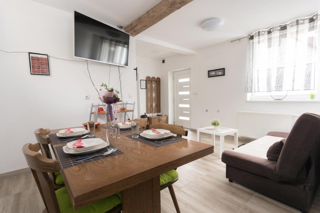 Apartmani Kod Marka Pozega Εξωτερικό φωτογραφία