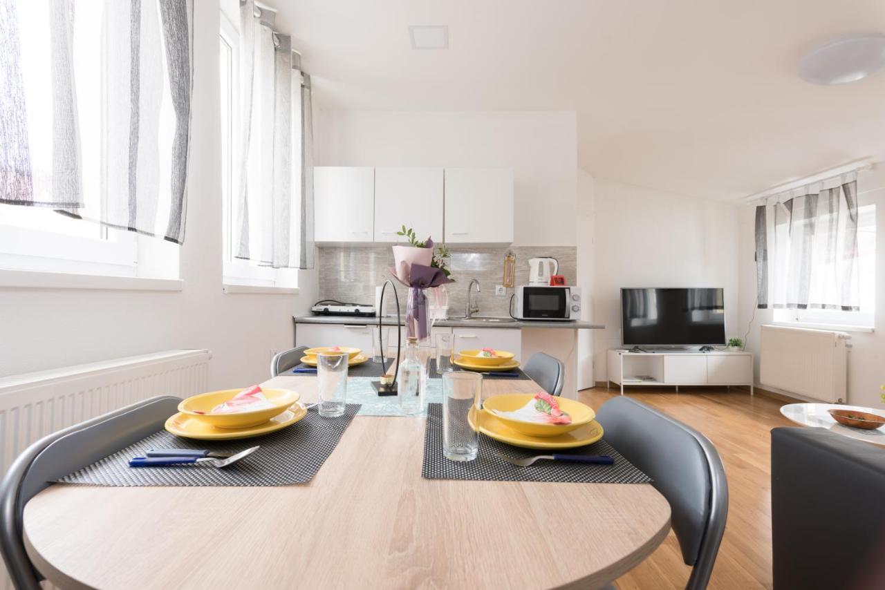Apartmani Kod Marka Pozega Εξωτερικό φωτογραφία